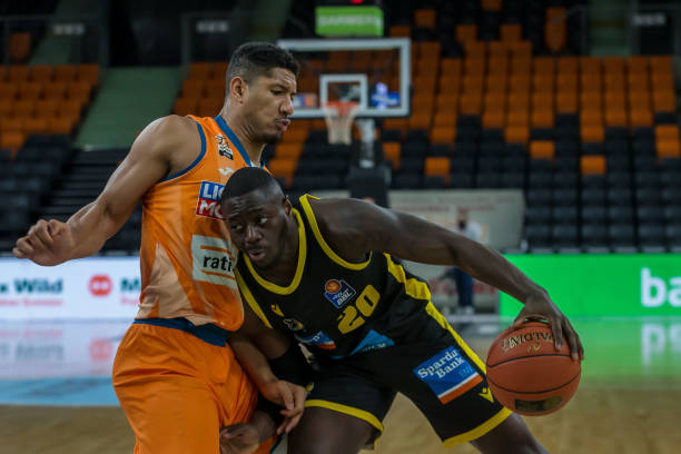 字切蒂诺而 字切蒂诺而