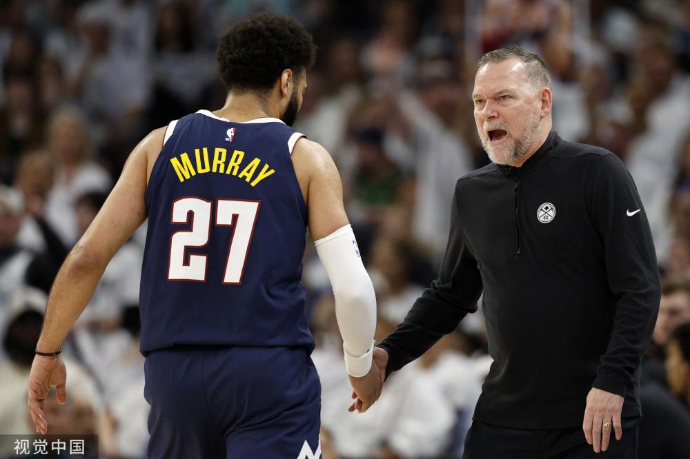 与阿尔瓦拉 与阿尔瓦拉